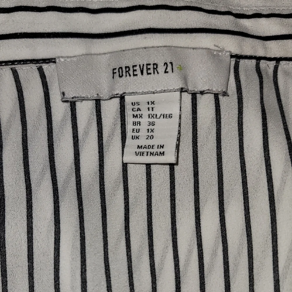 Forever 21 Black and White Belted Striped Cardigan SZ: 1X - Picture 9 of 9